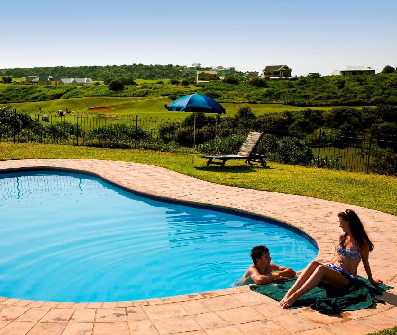 Apartments On The Eighteenth At Prince'S Grant Golf Estate Blythedale Beach Exterior photo